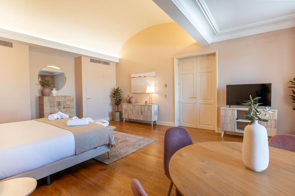 Hotel Font De La Canya Avinyonet del Penedes Екстериор снимка
