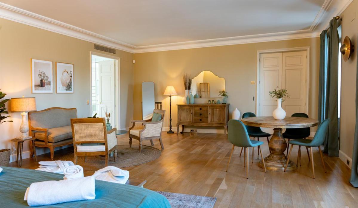 Hotel Font De La Canya Avinyonet del Penedes Екстериор снимка