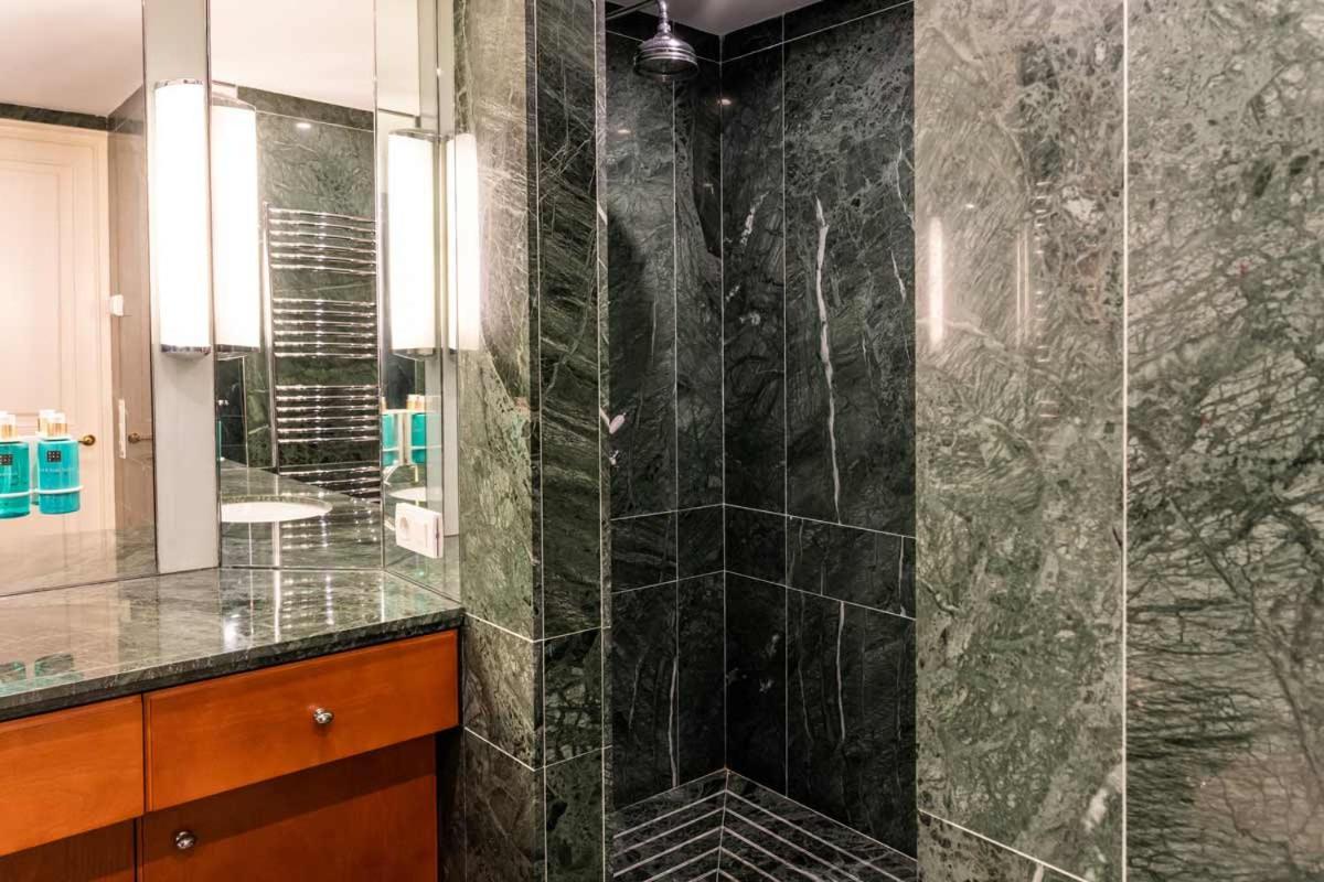 Hotel Font De La Canya Avinyonet del Penedes Екстериор снимка